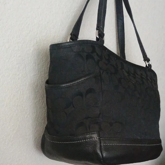 Coach Black Signature Shoulder Bag - Picture 5 of 12